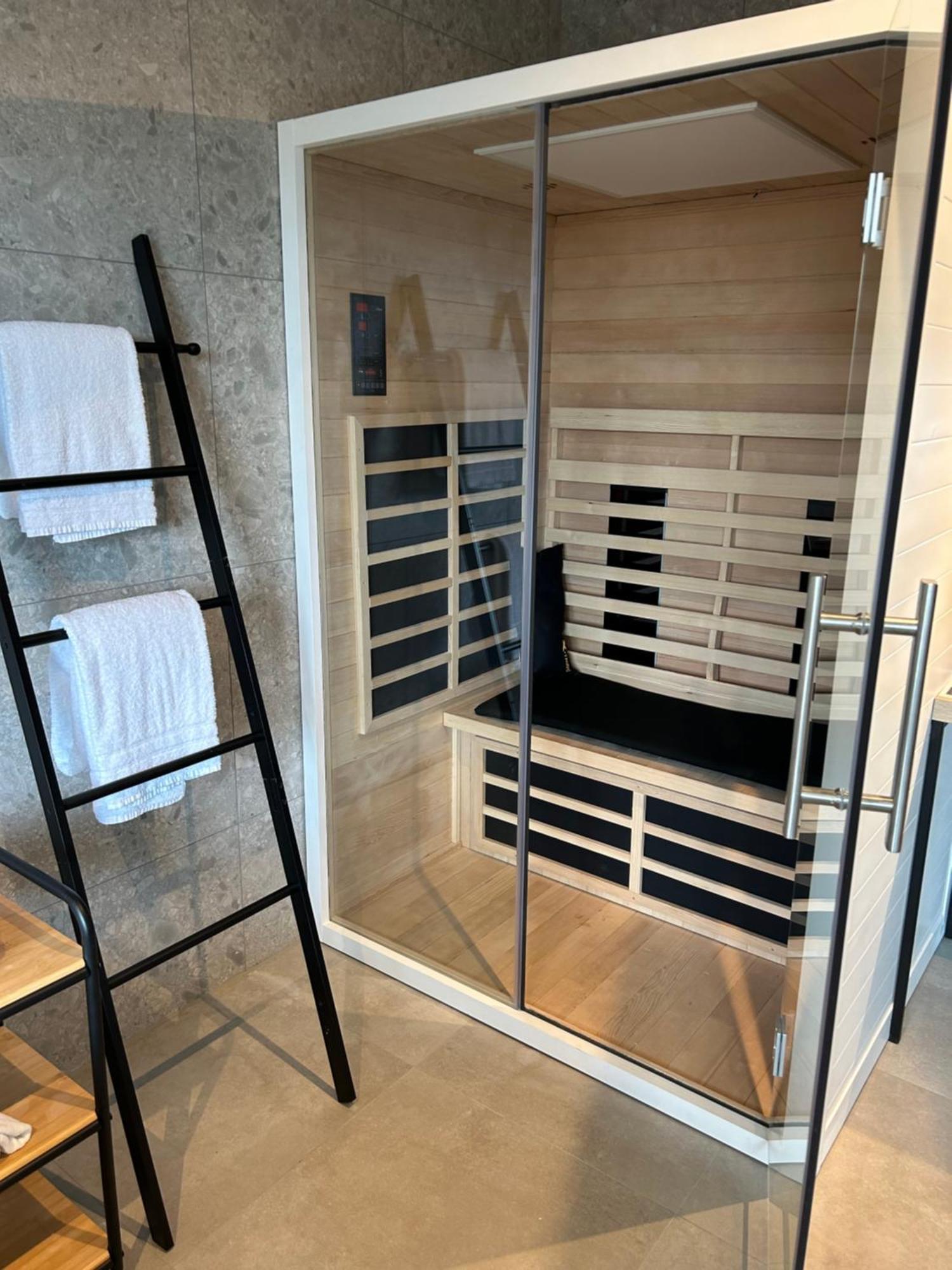 Ariane Hotel Ieper Bagian luar foto