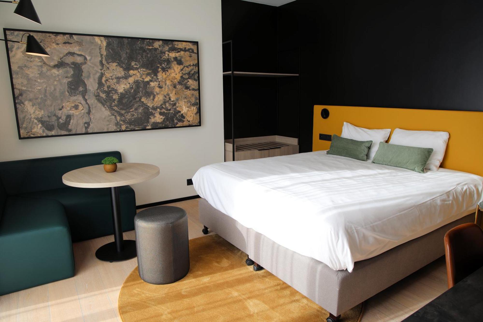 Ariane Hotel Ieper Bagian luar foto
