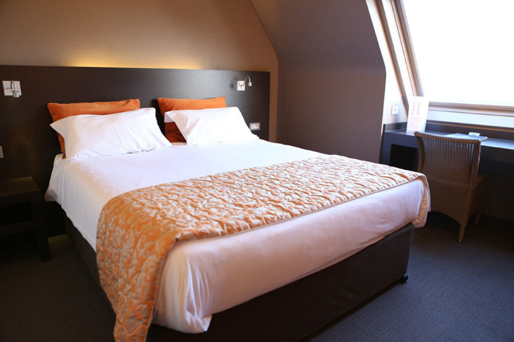 Ariane Hotel Ieper Bagian luar foto