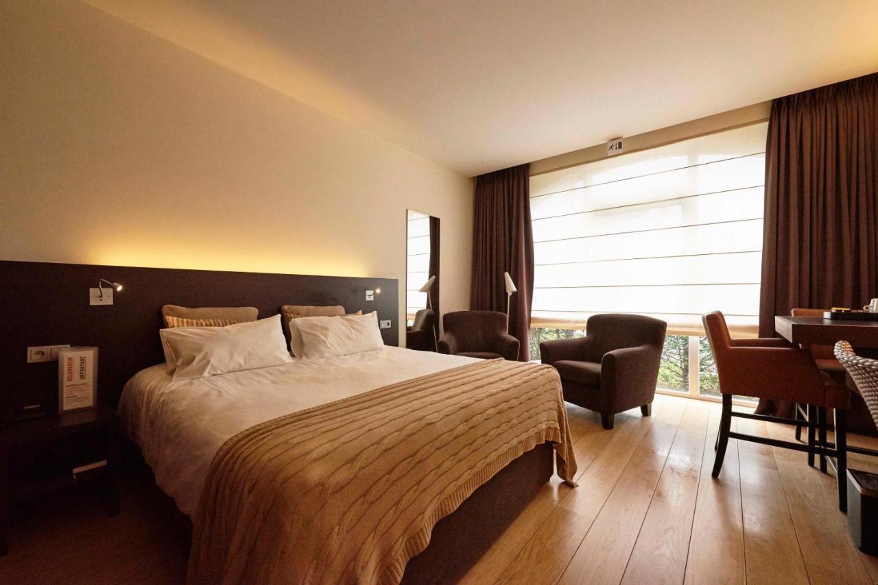 Ariane Hotel Ieper Bagian luar foto